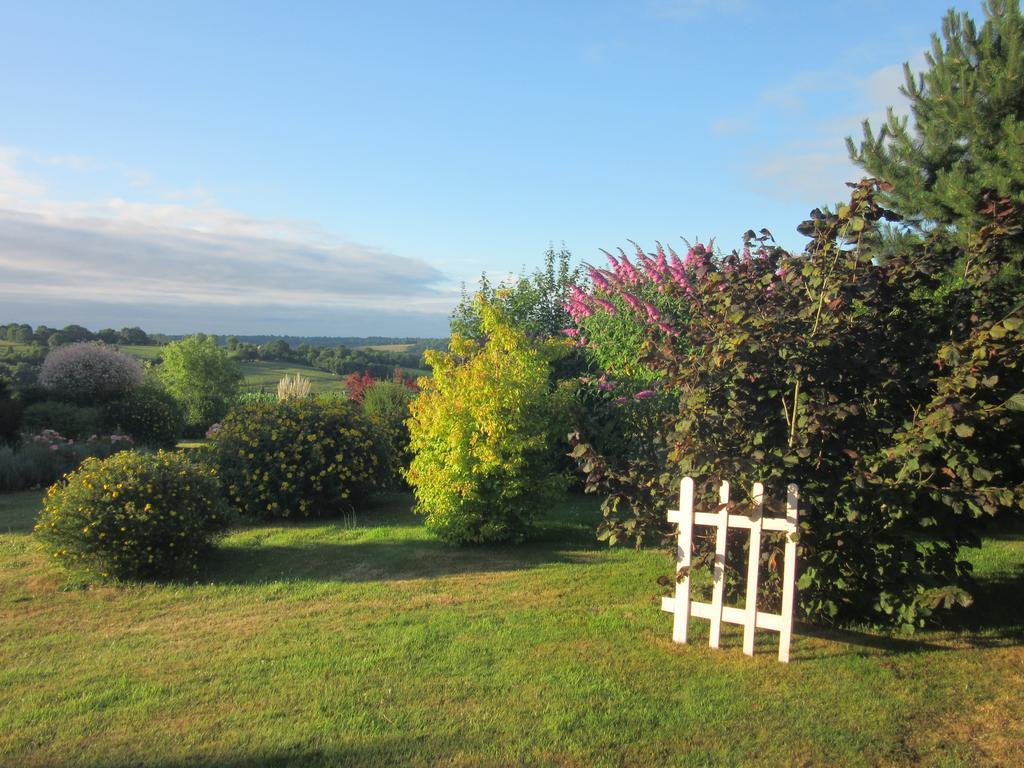 Le Clos Lauradiere Cormeilles  Екстер'єр фото