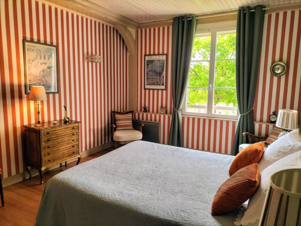 Le Clos Lauradiere Cormeilles  Екстер'єр фото